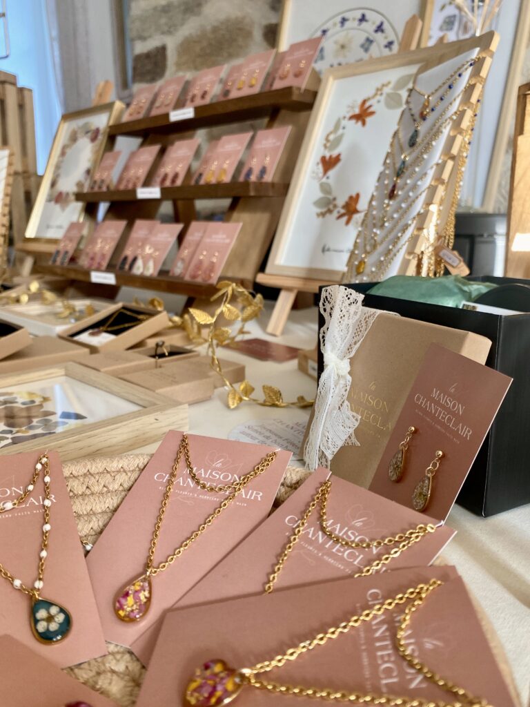 bijoux en fleurs naturelles